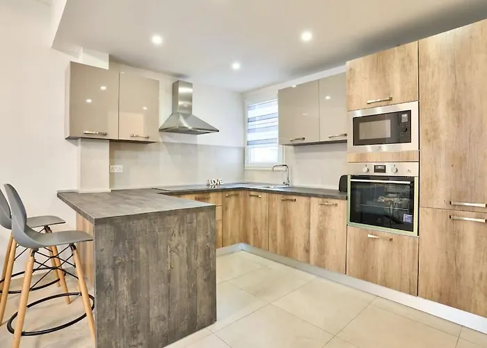 2 Bedroom Apartment St. Julians