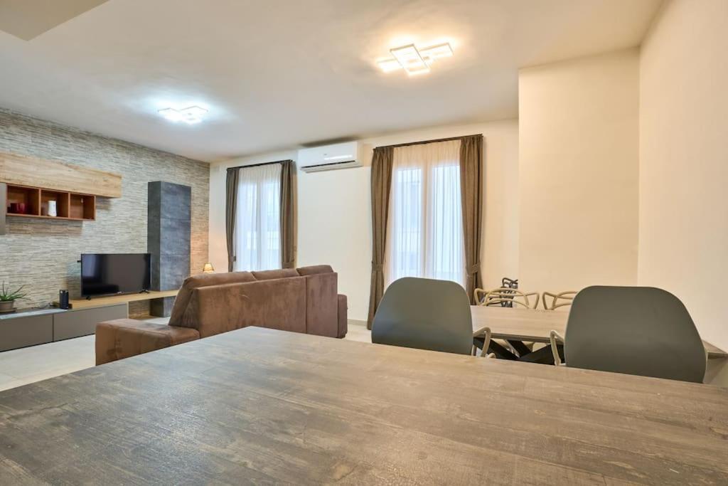 2 Bedroom St. Julians Appartement *
